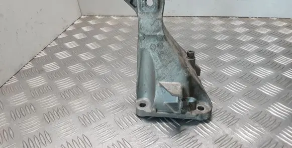 BMW X1 E84 Engine mounting bracket 6781916