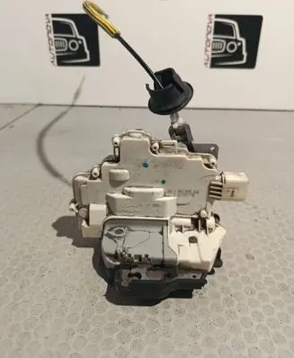 Audi A6 S6 C6 4F Rear door lock 4F0839016