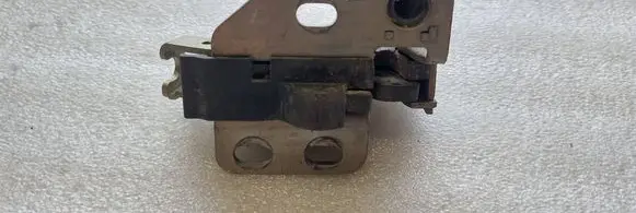 Loading door lock