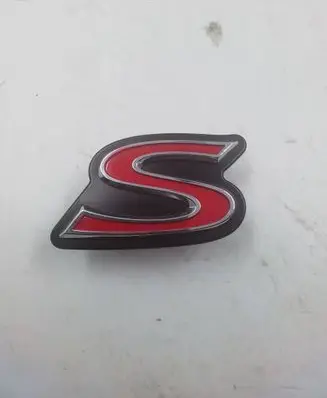 Manufacturer badge logo/emblem