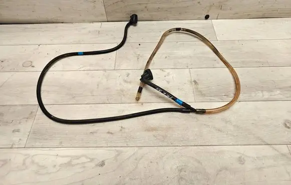 Toyota Avensis T250 Windshield washer spray nozzle 