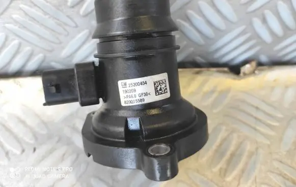 Thermostat/thermostat housing