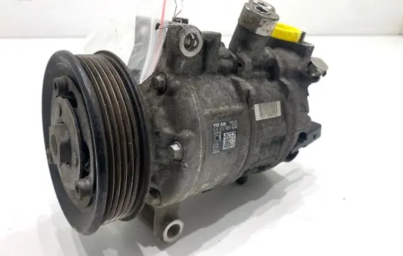 Volkswagen Golf VII Air conditioning (A/C) compressor (pump) 5Q0820803F