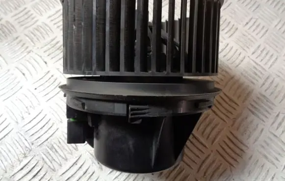 Ford Grand C-MAX Heater fan/blower AV6N18456AA