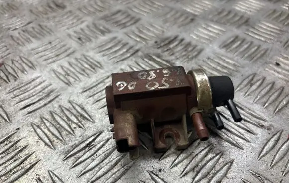 Volvo V50 Turbo solenoid valve 165601