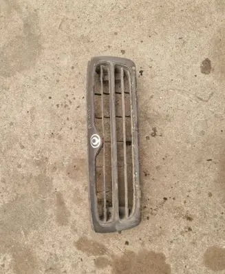 Mazda B2000 - B2200 Front grill