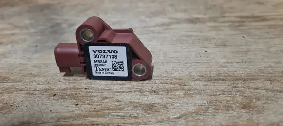 Volvo C30 Airbag deployment crash/impact sensor 30737138