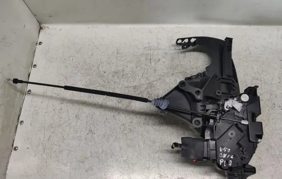 Volvo V50 Front door lock