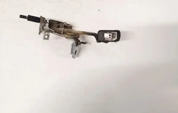Toyota Avensis Verso Fuel tank opening switch 