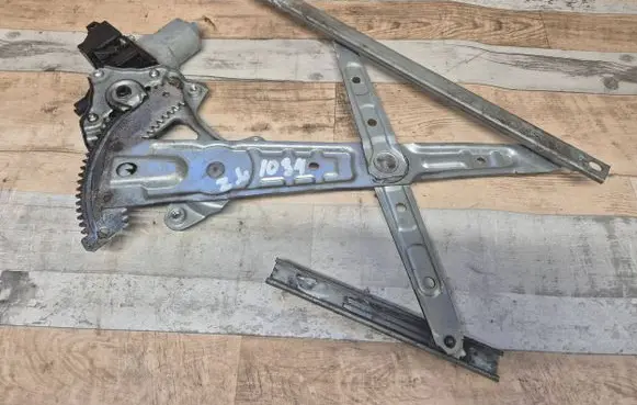 Nissan Altima Rear door window regulator with motor