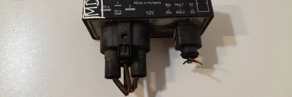 Coolant fan relay