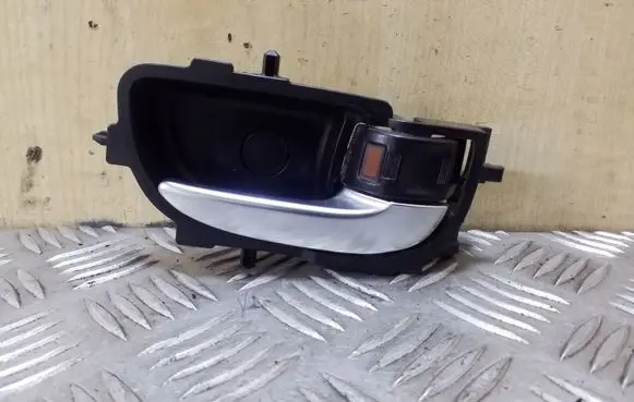 Toyota Auris E180 Front door interior handle 692050D271 692050D201