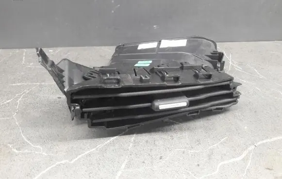Ford Focus Dash center air vent grill BM51A014L20