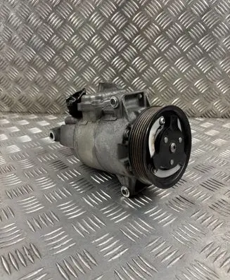 Volkswagen Tiguan Air conditioning (A/C) compressor (pump) 5N0820803E