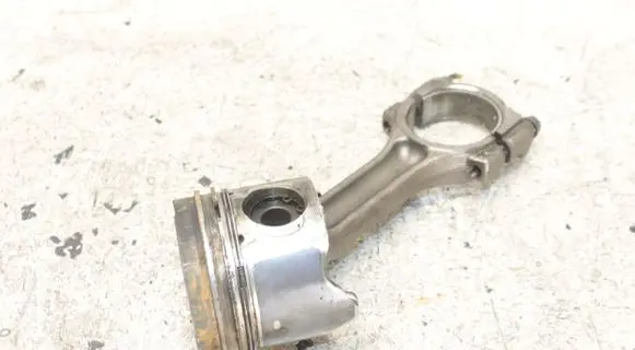 Renault Trafic II (X83) Piston with connecting rod