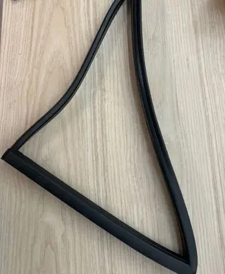 Fiat Tempra Rubber seal rear door window/glass 7599225