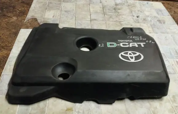 Toyota Corolla Verso AR10 Engine cover (trim)