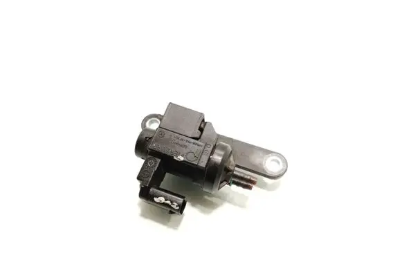 BMW 1 F20 F21 Vacuum valve 8570591
