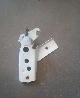 Toyota Prius+ (ZVW40) Fender mounting bracket