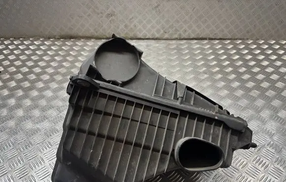 Air filter box