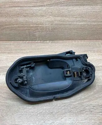 BMW 3 E90 E91 Rear door exterior handle/bracket 3330983