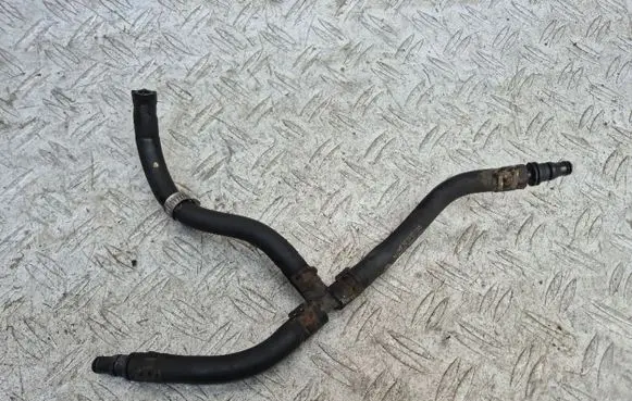 Mercedes-Benz C W204 Engine coolant pipe/hose A2045010325