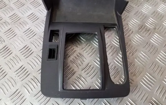 Hyundai Terracan Gear shifter surround trim plastic 84670H1610