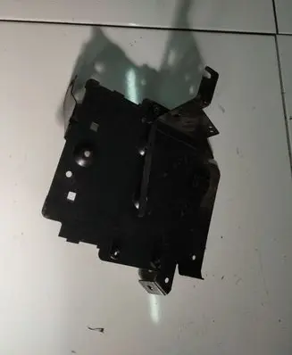 Citroen Saxo Battery bracket 