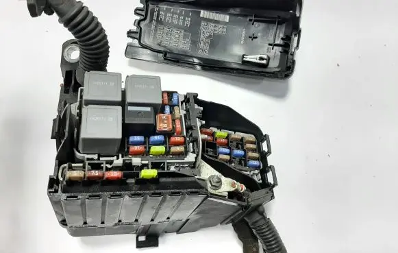 Volvo XC60 Fuse module 6G9T14A076MB 6G9T14A067CA