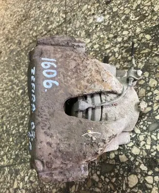 Opel Zafira A Front brake caliper
