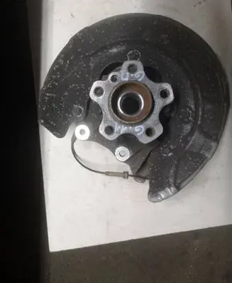 BMW 7 G11 G12 Rear wheel hub spindle/knuckle 6216541
