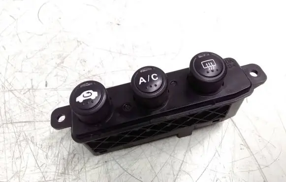 Honda Civic Windscreen/window heater switch G010NH167L0864K
