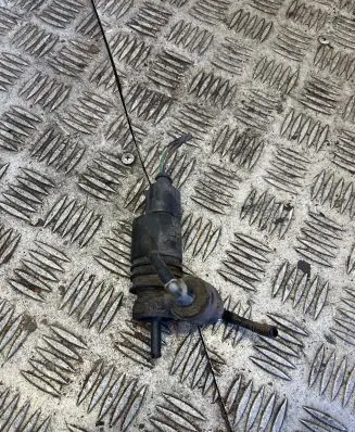 Volkswagen Touran I Windscreen/windshield washer pump 1T0955651A