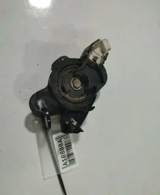 Opel Vectra C Front door lock (next to the handle) 