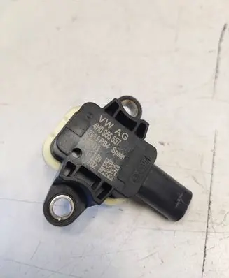 Audi A1 Airbag deployment crash/impact sensor 4H0955557 7645RB4 130511