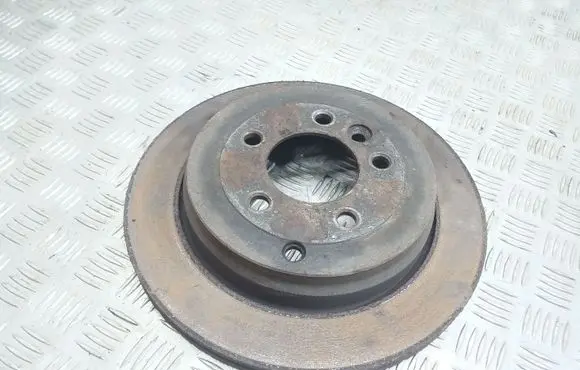 Land Rover Discovery 3 - LR3 Rear brake disc