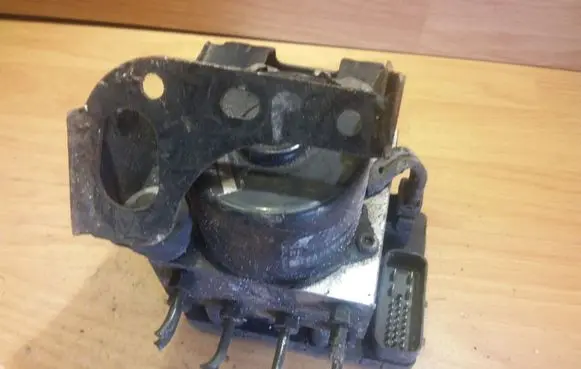 Volkswagen Sharan ABS Pump 1J0907379P