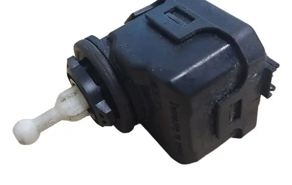 Volkswagen Golf IV Headlight level adjustment motor 1J0941295C