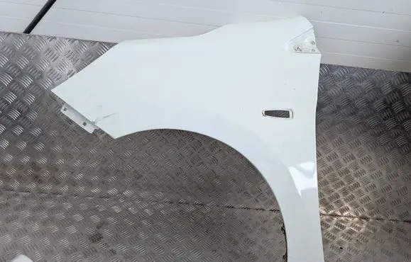 Mitsubishi Space Star Fender