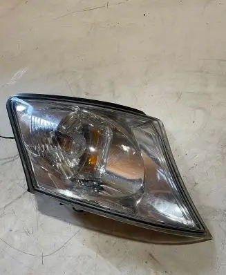 Mazda MPV Front indicator light