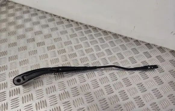 Mercedes-Benz C W205 Front wiper blade arm A2058208301