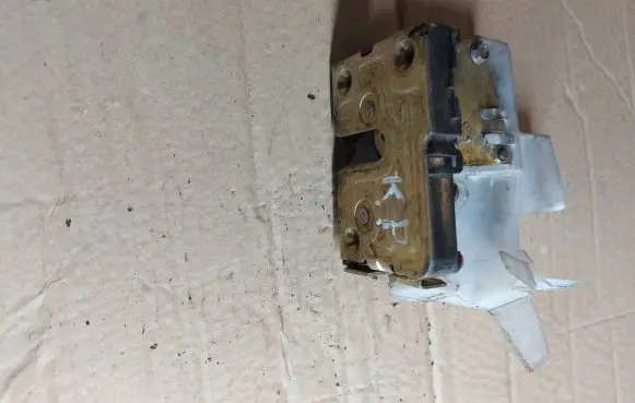 Renault Espace III Front door lock