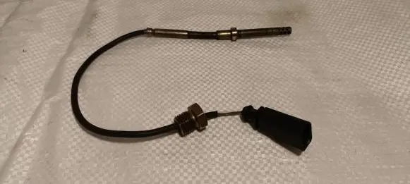 Audi A4 S4 B8 8K Exhaust gas temperature sensor 03L906088D