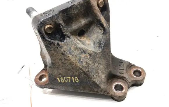 KIA Optima Engine mounting bracket 