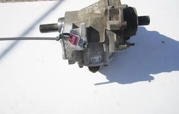 Gearbox transfer box case