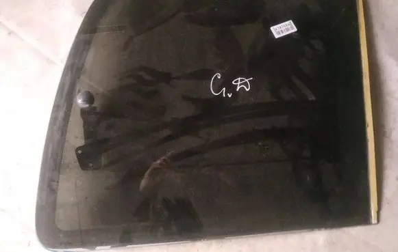 Renault Espace II Rear side window as2