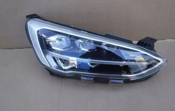 Ford Focus Headlight/headlamp