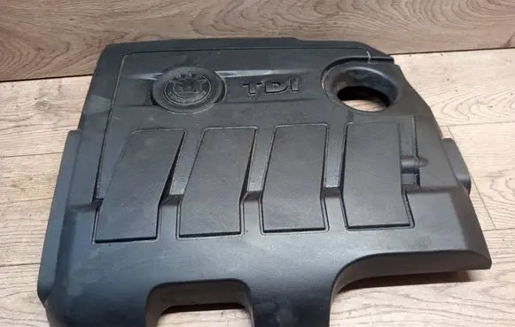 Skoda Octavia Mk2 (1Z) Engine cover (trim) 03L103925K 03L103925J