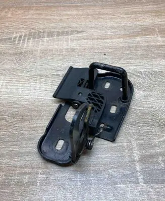 Volkswagen PASSAT B6 Engine bonnet/hood lock/catch 3C0823480