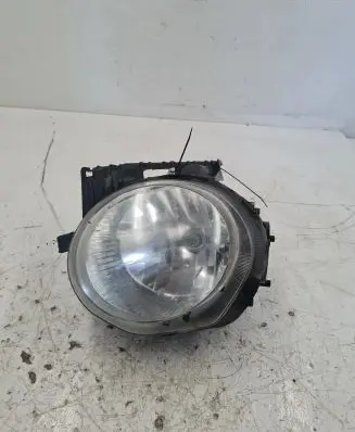 Nissan Juke I F15 Headlight/headlamp